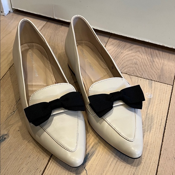 Adrienne Vittadini Cream Flats with Black Bow, 9M - Picture 1 of 8